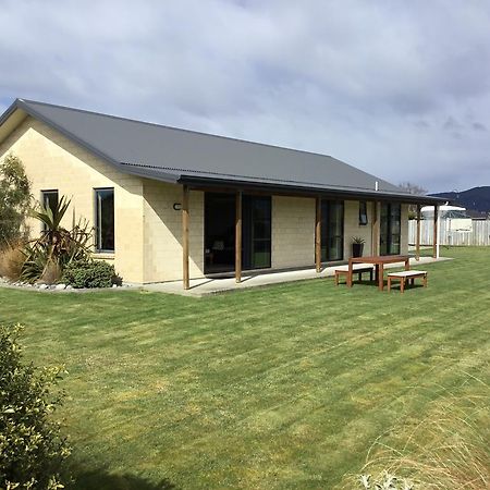 Ti Kouka Villa Te Anau Exteriör bild