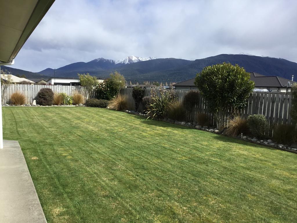 Ti Kouka Villa Te Anau Exteriör bild